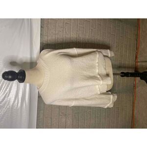 Double Zero Cream Crew Neck Sweater